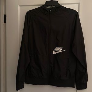 Black Nike wind breaker kids XL fits size small men